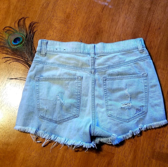 Express Distressed Shorts - Picture 2 of 3